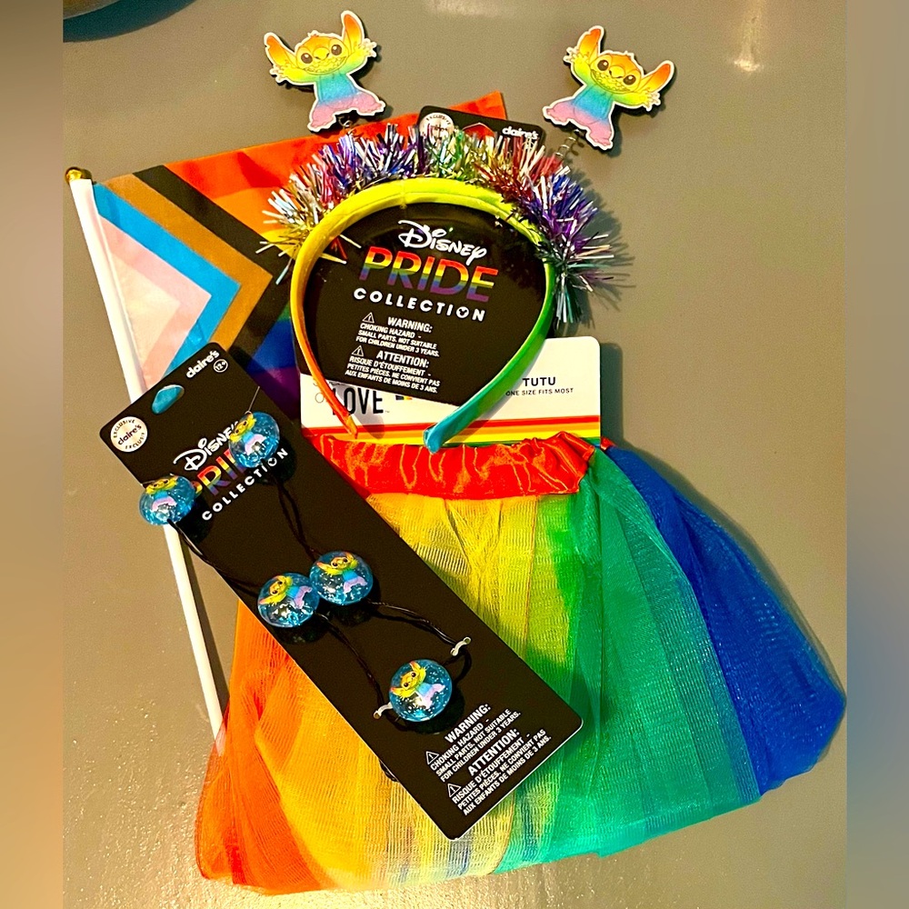 NWT! 🌈 PRIDE MONTH BUNDLES! HAPPY PRIDE MONTH! I HAVE 2 OF THESE BUNDLES! 🌈 - Picture 2 of 15